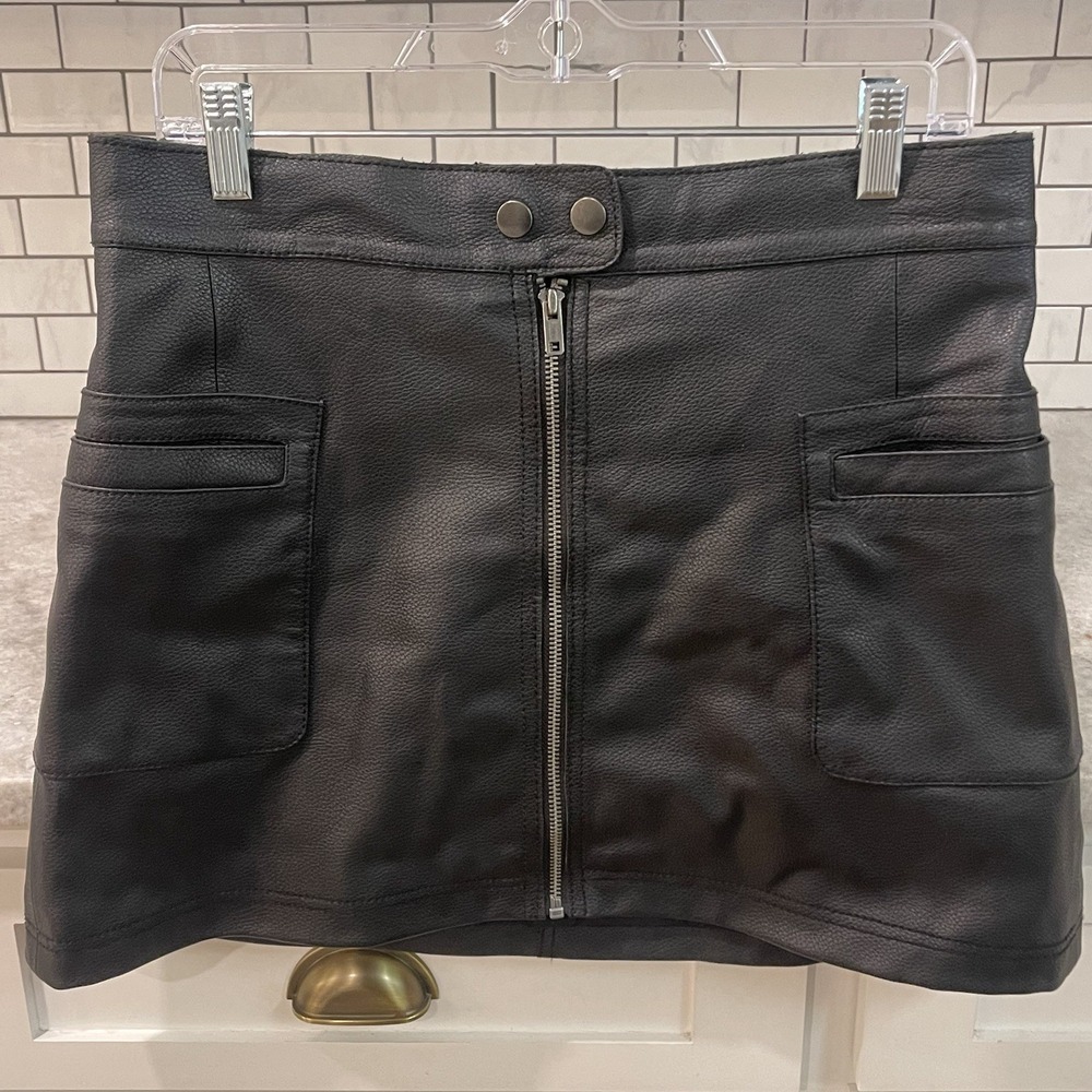Free People Skirt Womens 8 Black Faux Leather Y2K Short Mini Boho Hipster